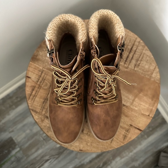 Cliffs by White Mountain Hearty
Women's Combat Boots - Picture 5 of 5